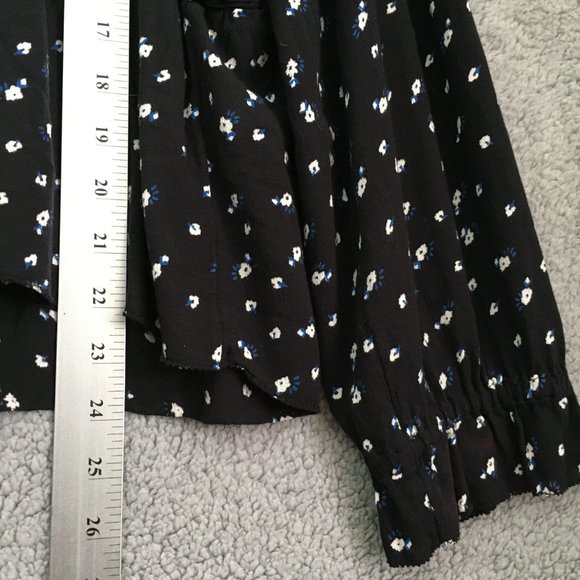 Lucky Brand Blouse Women L Black V Neck Floral Print 100% Viscose Light Weight - Picture 10 of 11